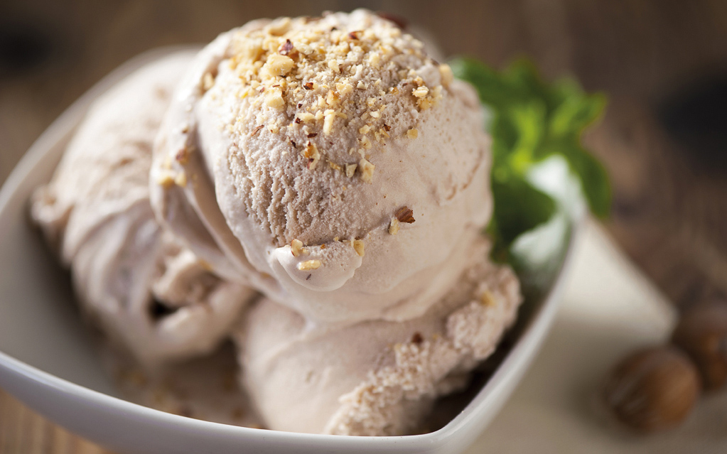 Image aperçu article Crème glacée aux noisettes : la recette complètement givrée